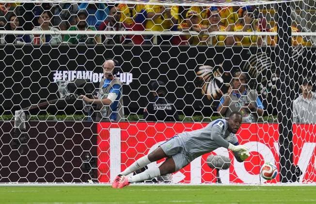 Colombia v DR Congo - FIFA World Cup, WM, Weltmeisterschaft, Fussball 2026 - Group K ZAPOPAN, MEXICO - JUNE 23: Goalkeeper Lionel Mpasi of DR Congo in action during the 2026 FIFA World Cup First Stage Group K match between Colombia and DR Congo at Estadio Akron (Guadalajara Stadium) in Zapopan, Guadalajara, Mexico on June 23, 2026. Juancho Torres Anadolu Jalisco Mexico. Editorial use only. Please get in touch for any other usage.  Copyright: x2026xAnadoluxJuanchoxTorresx