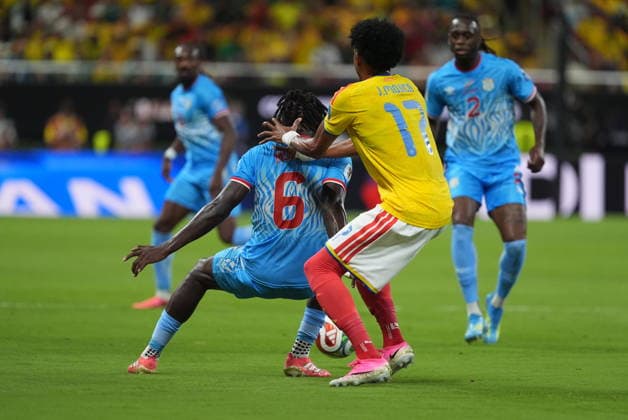 Colombia v DR Congo - FIFA World Cup, WM, Weltmeisterschaft, Fussball 2026 - Group K ZAPOPAN, MEXICO - JUNE 23: Johan Mojica (17) of Colombia in action against Ngal’ayel Mukau (6) of DR Congo during the 2026 FIFA World Cup First Stage Group K match between Colombia and DR Congo at Estadio Akron (Guadalajara Stadium) in Zapopan, Guadalajara, Mexico on June 23, 2026. Juancho Torres Anadolu Jalisco Mexico. Editorial use only. Please get in touch for any other usage.  Copyright: x2026xAnadoluxJuanchoxTorresx
