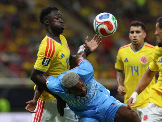 FIFA World Cup, WM, Weltmeisterschaft, Fussball 2026 - Group K - Colombia vs DR Congo Davinson Sanchez (L) of Colombia vies for the ball with Cedric Bakambu of DR Congo during the FIFA World Cup 2026 Group K match Colombia against DR Congo in Guadalajara, Mexico, 23 June 2026. GUADALAJARA Mexico  Copyright: xALEXxCRUZx