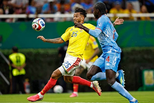 June 23, 2026, Guadalajara, Jalisco, Mexico: Luis Suarez of Colombia battles for possession ball with Axel Tuanzebe of Congo DR during the match between Colombia and Congo DR for the 2st round of the group K of the FIFA World Cup, WM, Weltmeisterschaft, Fussball 2026, at Guadalajara Stadium, in Guadalajara, Mexico on June 23, 2026. Photo: DiaEsportivo Guadalajara Mexico - ZUMAh208 20260623_zsp_h208_016 Copyright: xHeulerxAndreyx