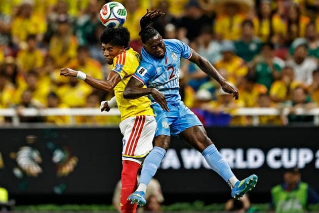 June 23, 2026, Guadalajara, Jalisco, Mexico: Johan Mojica of Colombia battles for possession ball with Aaron Wan-Bissaka of Congo DR during the match between Colombia and Congo DR for the 2st round of the group K of the FIFA World Cup, WM, Weltmeisterschaft, Fussball 2026, at Guadalajara Stadium, in Guadalajara, Mexico on June 23, 2026. Photo: DiaEsportivo FIFA World Cup 2026, Colombia Vs Congo DR, Guadalajara, Mexico  - ZUMAh208 20260623_zsp_h208_020 Copyright: xHeulerxAndreyx