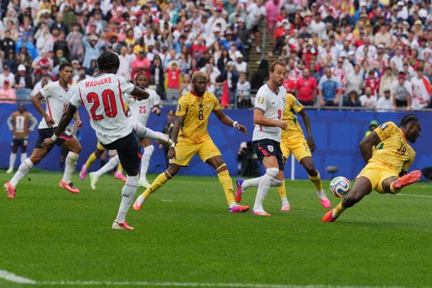 SOCCER - FIFA World Cup, WM, Weltmeisterschaft, Fussball - Group L - England vs. Ghana Photo by IPA ABACAPRESS.COM85995776 - Noni Madueke of England takes a shot during the Group L match between England and Ghana at the FIFA World Cup in Boston, USA, on June 23, 2026 Boston  Copyright: xIPAxSport ABACAx