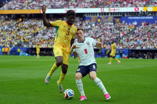 SOCCER - FIFA World Cup, WM, Weltmeisterschaft, Fussball - Group L - England vs. Ghana Photo by IPA ABACAPRESS.COM85995758 - Caleb Yirenkyi of Ghana in action against Elliot Anderson of England during the Group L match—England vs. Ghana—at the FIFA World Cup in Boston, USA, on June 23, 2026 Boston  Copyright: xIPAxSport ABACAx