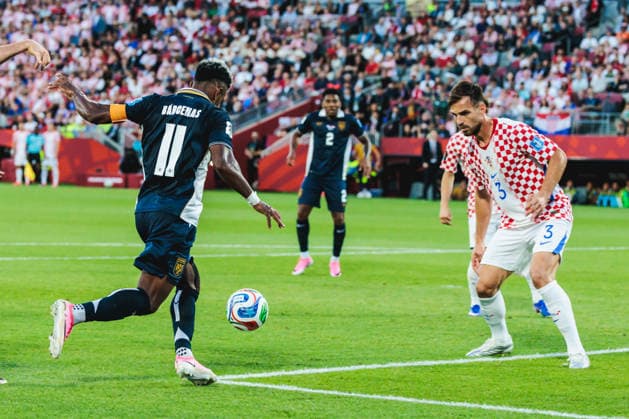 TORONTO, ON - JUNE 23: Midfielder Edgar Yoel Barcenas (11) of Panama is seen with the ball as defender Marin Pongracic (3) of Croatia looks on during the second half of the FIFA World Cup, WM, Weltmeisterschaft, Fussball 2026 Group L match between Panama and Croatia on June 23, 2026, at Toronto Stadium in Toronto, ON. (Photo by Mathew Tsang Icon Sportswire) SOCCER: JUN 23 FIFA World Cup 26 Group L - Panama vs Croatia EDITORIAL USE ONLY Icon260623026