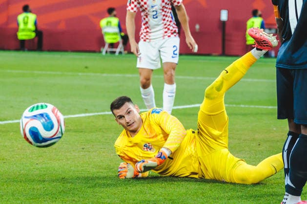 TORONTO, ON - JUNE 23: Goalkeeper Dominik Livakovic (1) of Croatia is seen during the second half of the FIFA World Cup, WM, Weltmeisterschaft, Fussball 2026 Group L match between Panama and Croatia on June 23, 2026, at Toronto Stadium in Toronto, ON. (Photo by Mathew Tsang Icon Sportswire) SOCCER: JUN 23 FIFA World Cup 26 Group L - Panama vs Croatia EDITORIAL USE ONLY Icon260623027