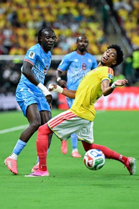 Ngal ayel Mukau of Congo DR (L) passes the ball under pressure from Johan Mojica of Colombia (R) during a FIFA Men’s World Cup 2026 Group Stage football match between Colombia and Congo DR at Guadalajara Stadium, in Guadalajara on June 23th 2026 (Photo by Nayra Halm SPP)  Copyright: xNayraxHalm SPPx Sportspressphoto_SPR175014