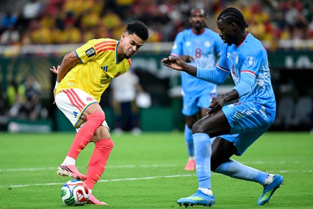 Luis Diaz of Colombia (L) controls the ball under pressure from Axel Tuanzebe of Congo DR (R) during a FIFA Men’s World Cup 2026 Group Stage football match between Colombia and Congo DR at Guadalajara Stadium, in Guadalajara on June 23th 2026 (Photo by Nayra Halm SPP)  Copyright: xNayraxHalm SPPx Sportspressphoto_SPR175046