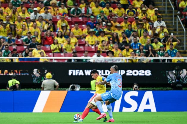 James Rodriguez of Colombia (L) runs with the ball under pressure from Steve Kapuadi of Congo DR (R) during a FIFA Men’s World Cup 2026 Group Stage football match between Colombia and Congo DR at Guadalajara Stadium, in Guadalajara on June 23th 2026 (Photo by Nayra Halm SPP)  Copyright: xNayraxHalm SPPx Sportspressphoto_SPR175035
