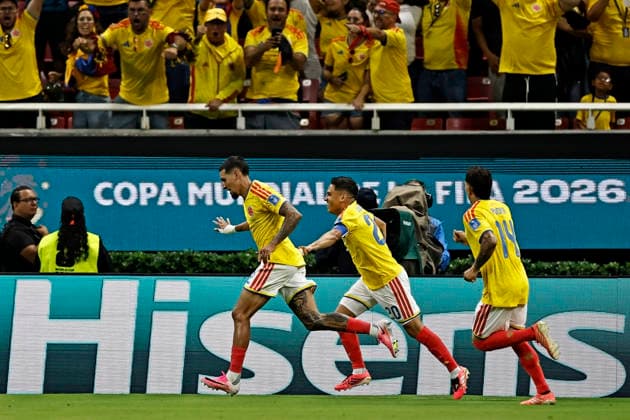 June 23, 2026, Guadalajara, Jalisco, Mexico: Daniel Munoz of Colombia celebrates after scoring the first goal of his team with Juan Quintero during the match between Colombia and Congo DR for the 2st round of the group K of the FIFA World Cup, WM, Weltmeisterschaft, Fussball 2026, at Guadalajara Stadium, in Guadalajara, Mexico on June 23, 2026. Photo: DiaEsportivo FIFA World Cup 2026, Colombia Vs Congo DR, Guadalajara, Mexico  - ZUMAh208 20260623_zsp_h208_026 Copyright: xHeulerxAndreyx