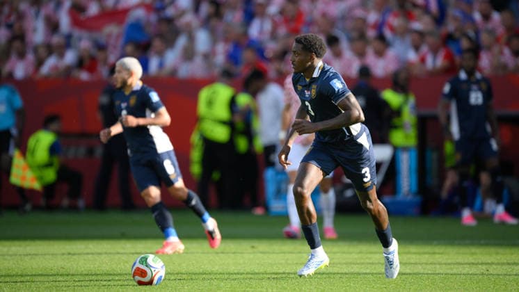June 23, 2026, Toronto, Ontario, Canada: Jose Cordoba ( 3) of Panama moves the ball during the 2026 FIFA World Cup, WM, Weltmeisterschaft, Fussball game between Panama and Croatia at Toronto Stadium. Croatia won the match 1-0. Sports News - June 23, 2026  - ZUMAv136 20260623_zsp_v136_057 Copyright: xJeffxVoganx