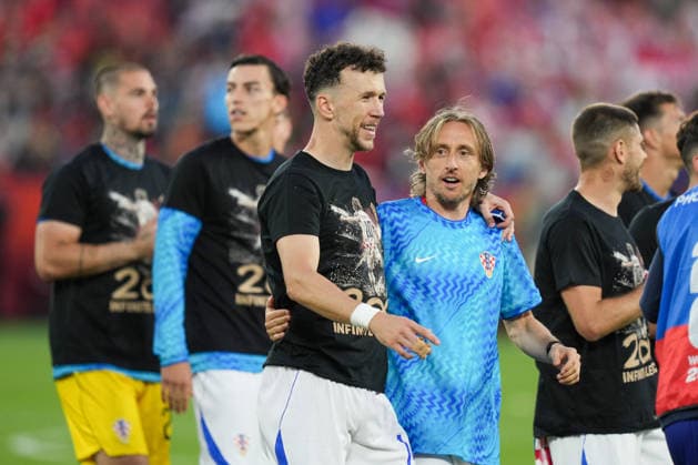 Panama v Croatia - 2026 FIFA World Cup, WM, Weltmeisterschaft, Fussball Group L Ivan Perisic 14 of Croatia wearing the shirt commemorating Luka Modric 10 of Croatia 200 matches with the Croatian national team, Nationalteam during the 2026 FIFA World Cup Group L match between Panama and Croatia at Toronto Stadium. on June 23, 2026 in Toronto, Canada. (Photo by Leonardo Ramirez Eyepix Group) Copyright: xLeonardoxRamirezx xEyepixxGroupx LR23062026-03074