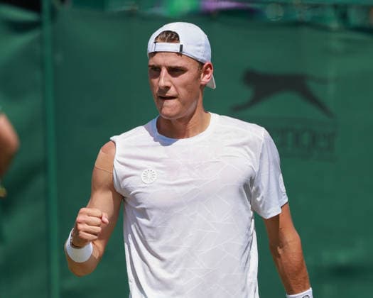 Tom Gentzsch (GER) macht die Faust und jubelt,Jubel, Emotion,, Herren Einzel, Men s Singles, Qualifikation, Wimbledon Tennis - Wimbledon 2026 - Grand Slam ITF ATP, Tennis Herren WTA, Tennis Damen - AELTC - London - - Great Britain - 24 June 2026. *** Tom Gentzsch (GER) pumps his fist and cheers; Cheering, Emotion, Mens Singles, Qualifying, Wimbledon Tennis, Wimbledon 2026, Grand Slam, ITF, ATP, WTA, AELTC, London, Great Britain, June 24, 2026,detected_source_language Copyright: xJuergenxHasenkopfx