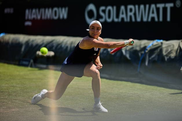 June 24, 2026, Bad Homburg, Hessen, Germany: Elena-Gabriela Ruse of Romania returns with backhand to Anna Kalinskaya during the BAD HOMBURG OPEN powered by SOLARWATTT- WTA500 - Womens Tennis, 24.6.2026 in Bad Homburg (Tennis-Club Bad Homburg), Germany - Photo: Tennis 2026: Bad Hombug Open - WTA500: RUSE 7:5 6:2 KALINSKAYA  - ZUMAs343 20260624_zsp_s343_044 Copyright: xMathiasxSchulzx