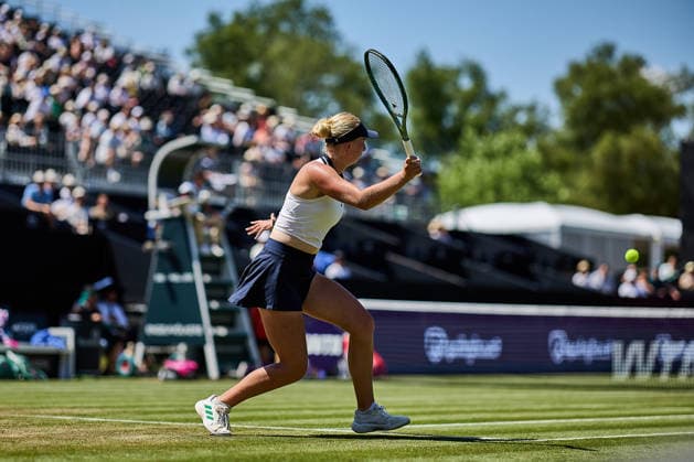 June 24, 2026, Bad Homburg, Hessen, Germany: Clara Tauson of Denmark returns with forehand to Qinwen Zheng of China during the BAD HOMBURG OPEN powered by SOLARWATTT- WTA500 - Womens Tennis, 24.6.2026 in Bad Homburg (Tennis-Club Bad Homburg), Germany - Photo: Tennis 2026: Bad Hombug Open - WTA500: TAUSON 5:7 6:4 6:2 ZHENG  - ZUMAs343 20260624_zsp_s343_061 Copyright: xMathiasxSchulzx