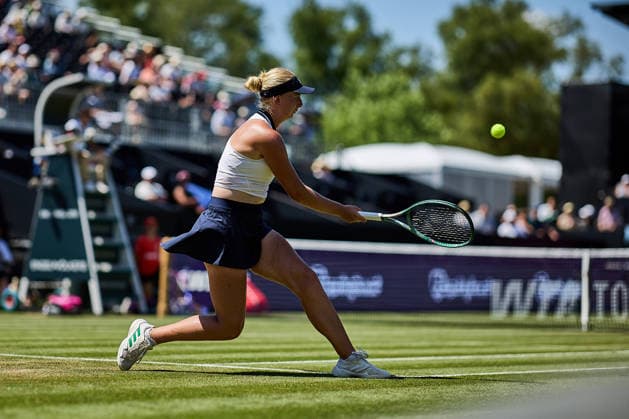 June 24, 2026, Bad Homburg, Hessen, Germany: Clara Tauson of Denmark returns with forehand to Qinwen Zheng of China during the BAD HOMBURG OPEN powered by SOLARWATTT- WTA500 - Womens Tennis, 24.6.2026 in Bad Homburg (Tennis-Club Bad Homburg), Germany - Photo: Tennis 2026: Bad Hombug Open - WTA500: TAUSON 5:7 6:4 6:2 ZHENG  - ZUMAs343 20260624_zsp_s343_062 Copyright: xMathiasxSchulzx