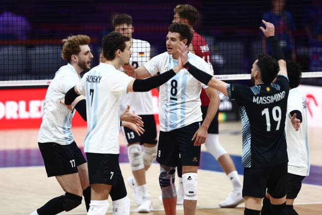 Volleyball Nations League 2026 Match Argentina - Germany Agustin Loser celebrates with the team during the Volleyball Nations League match Argentina - Germany at PreZero Arena Gliwice in Gliwice, Poland on June 24, 2026. Gliwice Poland  Copyright: xJakubxPorzyckix originalFilename:porzycki-volleyba260624_npUVL.jpg