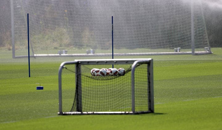 Trainingsstat, Wolfsburg, Symbolfoto Fussbaelle Fussball, Herren, Saison 2026 2027, 2. Bundesliga, VfL Wolfsburg , Saisonvorbereitung, Trainingsauftakt DFL REGULATIONS PROHIBIT ANY USE OF PHOTOGRAPHS AS IMAGE SEQUENCES AND OR QUASI-VIDEO. *** Training session, Wolfsburg, stock photo: soccer balls, men s soccer, 2026–2027 season, 2. Bundesliga, VfL Wolfsburg, preseason, start of training. DFL REGULATIONS PROHIBIT ANY USE OF PHOTOGRAPHS AS IMAGE SEQUENCES AND OR QUASI-VIDEO
