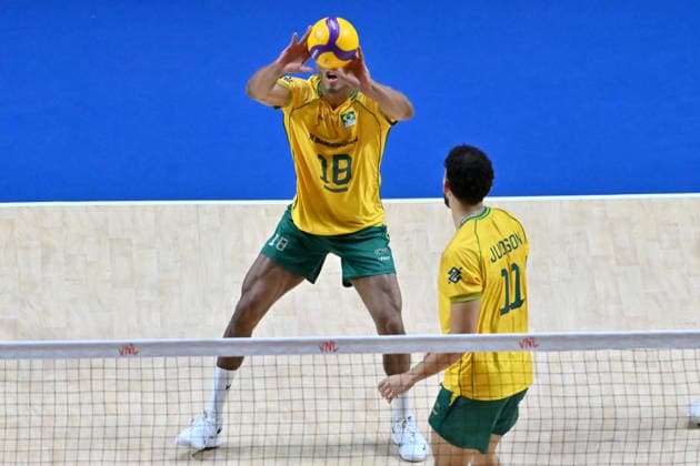 LJUBLJANA, SLOVENIA - JUNE 24: Ricardo Lucarelli Souza of Brazil (L) in action during the FIVB Men s Volleyball Nations League match between Ukraine and Brazil at Arena Stozice, Ljubljana on June 24, 2026 in Ljubljana, Slovenia. (Photo by Igor Kupljenik Sports Press Photo).  Copyright: xIgorxKupljenikx xSPPx Sportspressphoto_SPR175146