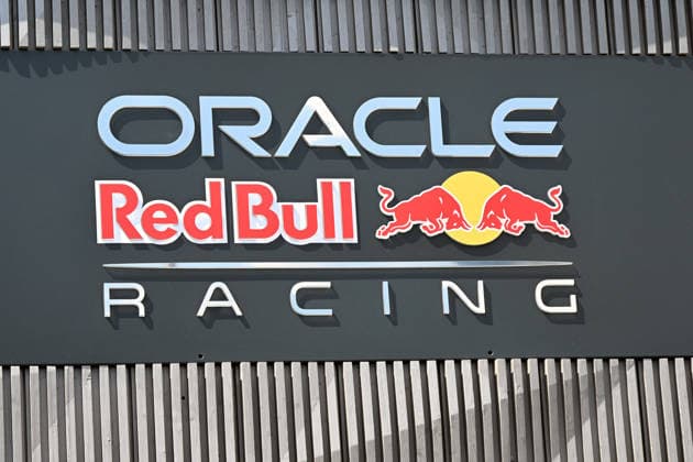 24.06.2026, xsvx, Motorsport FIA Formel 1, Grand Prix von Österreich v.l. Symbolfoto, Symbolbild Oracle Red Bull Rading Logo Wappen Schriftzug (FIA REGULATIONS PROHIBIT ANY USE OF PHOTOGRAPHS as IMAGE SEQUENCES and or QUASI-VIDEO) Zeltweg-Spielberg *** June 24, 2026, xsvx, Motorsport FIA Formula 1, Austrian Grand Prix v l Stock photo, stock image Oracle Red Bull Racing logo, crest, lettering FIA REGULATIONS PROHIBIT ANY USE OF PHOTOGRAPHS as IMAGE SEQUENCES and or QUASI-VIDEO Zeltweg Spielberg