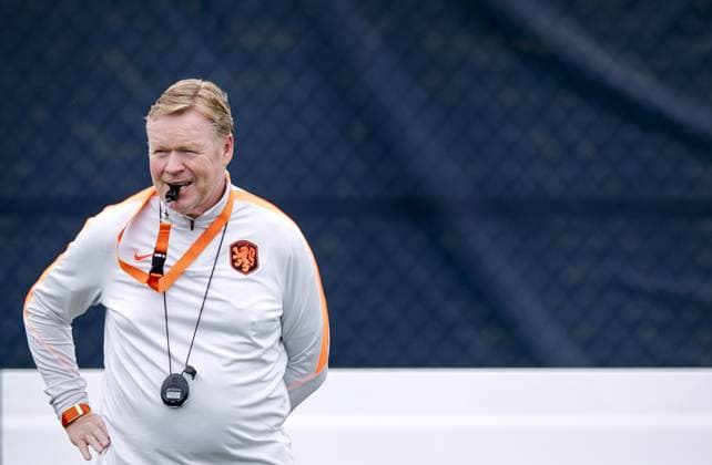 KANSAS CITY - Netherlands coach Ronald Koeman during a training session of the Dutch national team, Nationalteam at the KC Current Training Facility, on June 24, 2026, in Kansas City. The Dutch team is preparing for the match against Tunisia during the FIFA World Cup, WM, Weltmeisterschaft, Fussball ROBIN VAN LONKHUIJSEN ANP xVIxANPxSportx xxANPxIVx 561858143 originalFilename: 561858143.jpg
