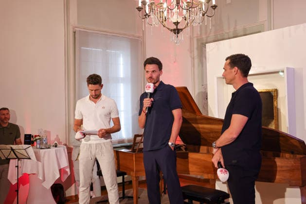 SOCCER - BL, RBS, jersey presentation SALZBURG,AUSTRIA,24.JUN.26 - SOCCER - ADMIRAL Bundesliga, Red Bull Salzburg, jersey presentation. Image shows head coach Danny Roehl (RBS).  GEPAxpictures xMathiasxMandl