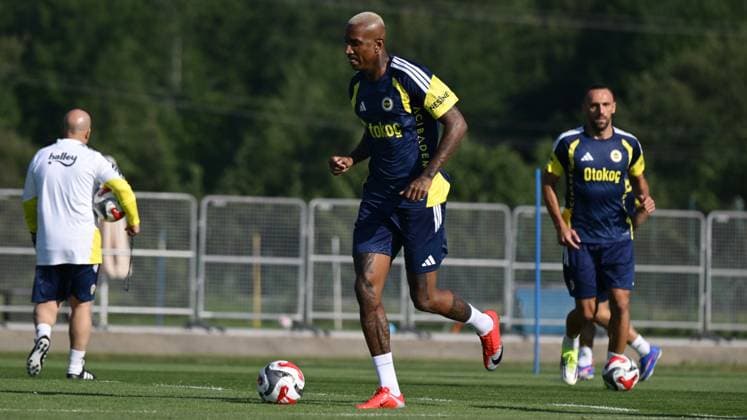 Fenerbahce s first training session of the new season kicks off in Duzce DUZCE, TURKIYE - JUNE 24: Fenerbahce s Anderson Talisca attends football team s first training session of the new season at the Fenerbahce Topuk Plateau Facilities in Duzce, Turkiye on June 24, 2026. The Yellow Canaries kicked off their first-stage pre-season camp preparations under the management of their technical manager. Omer Urer Anadolu Duzce Turkey. Editorial use only. Please get in touch for any other usage.  Copyright: x2026xAnadoluxOmerxUrerx