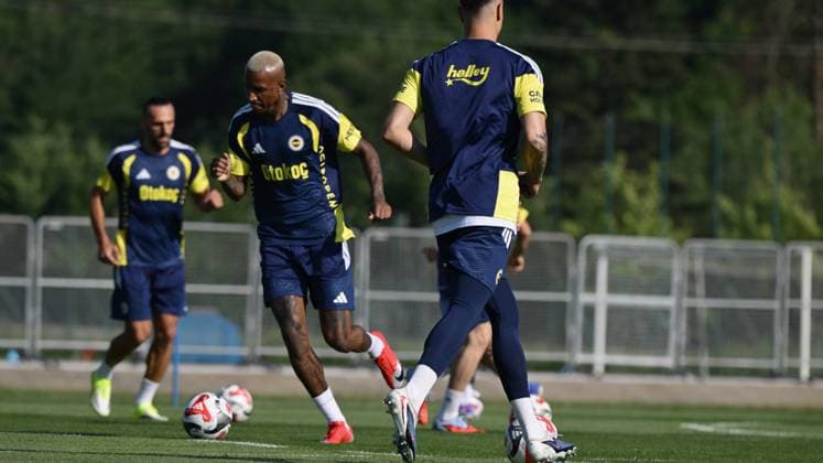 Fenerbahce s first training session of the new season kicks off in Duzce DUZCE, TURKIYE - JUNE 24: Fenerbahce s Anderson Talisca attends football team s first training session of the new season at the Fenerbahce Topuk Plateau Facilities in Duzce, Turkiye on June 24, 2026. The Yellow Canaries kicked off their first-stage pre-season camp preparations under the management of their technical manager. Omer Urer Anadolu Duzce Turkey. Editorial use only. Please get in touch for any other usage.  Copyright: x2026xAnadoluxOmerxUrerx