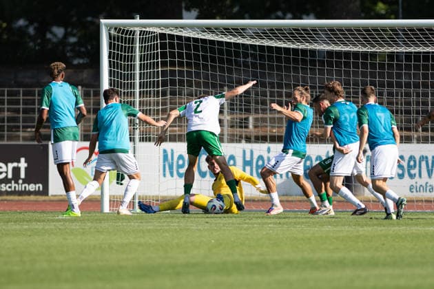 1. FC 1905 Schweinfurt vs. BSG Chemie leipzig, Sachs-Stadion Football, Regionalliga Friendly 1. FC 1905 Schweinfurt vs. BSG Chemie leipzig 24 Jun 2026 Sachs-Stadion , Schweinfurt, Germany Image: Tim Hoops (BSG), GK Jan Mottl (FC05) DFL REGULATIONS PROHIBIT ANY USE OF PHOTOGRAPHS AS IMAGE SEQUENCES AND OR QUASI-VIDEO Copyright: xPresseFotoxEvansx