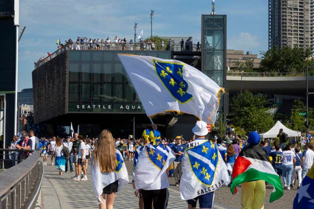 June 24, 2026, Seattle, Washington, USA: Fans of team Bosnia and Herzegovina gather at SeattleÃ¢â‚¬â ¢s Waterfront Park before the FIFA World Cup, WM, Weltmeisterschaft, Fussball match between Bosnia and Herzegovina and Qatar on Wednesday. World Cup 2026: Bosnia And Herzegovina vs Qatar: Fans  - ZUMAg235 20260624_zap_g235_020 Copyright: xPaulxChristianxGordonx