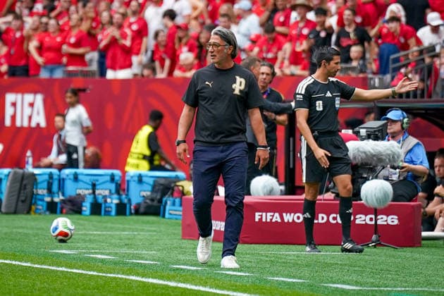 Kanada: Fußball FIFA Weltmeisterschaft 2026 Gruppenphase Schweiz vs Kanada BC Place Stadium (Vancouver, British Columbia): Murat Yakin (Trainer, Schweiz) *** Canada Soccer 2026 FIFA World Cup Group Stage Switzerland vs. Canada BC Place Stadium, Vancouver, British Columbia Murat Yakin, Head Coach, Switzerland Copyright: xJOERANxSTEINSIEKx