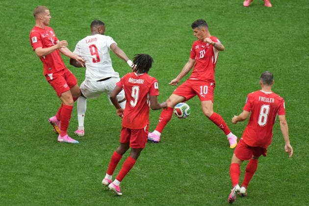 Switzerland v Canada - FIFA World Cup, WM, Weltmeisterschaft, Fussball 2026 - Group B VANCOUVER, CANADA - JUNE 24: Granit Xhaka (10) of Switzerland in action against Larin (9) of Canada during the 2026 FIFA World Cup Group B match between Switzerland and Canada at BC Place Stadium in Vancouver, Canada, on June 24, 2026. Ercin Erturk Anadolu British Columbia Canada. Editorial use only. Please get in touch for any other usage.  Copyright: x2026xAnadoluxErcinxErturkx