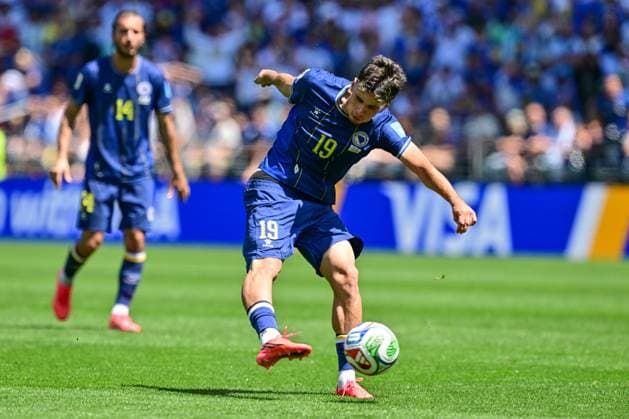 Bosnia and Herzegovina s Kerim Alajbegovic pictured in action during a soccer game between Bosnia and Herzegovina and Qatar, on Wednesday 24 June 2026 in Seattle, the third and last day in the group stage, in group B of the FIFA World Cup, WM, Weltmeisterschaft, Fussball 2026 in the United States of America. DIRKxWAEM  x179158828x