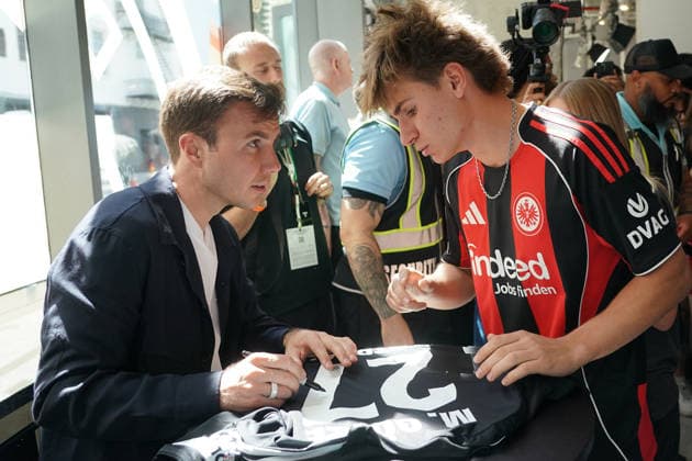 Mario Götze zu Gast im German House of Soccer, der ständigen Fan-Botschaft des DFB während der Fußball-Weltmeisterschaft in Manhattan - New York 24.06.2026: German House of Soccer *** Mario Götze visits the German House of Soccer, the DFB’s permanent fan embassy during the World Cup in Manhattan, New York, on June 24, 2026. German House of Soccer
