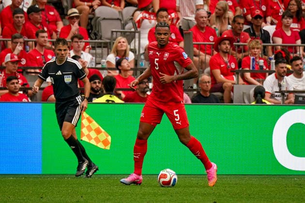 Kanada: Fußball FIFA Weltmeisterschaft 2026 Gruppenphase Schweiz vs Kanada BC Place Stadium (Vancouver, British Columbia): Manuel Akanji (Schweiz, 5) *** Canada Soccer 2026 FIFA World Cup Group Stage Switzerland vs. Canada BC Place Stadium Vancouver, British Columbia Manuel Akanji Switzerland, 5 Copyright: xJOERANxSTEINSIEKx