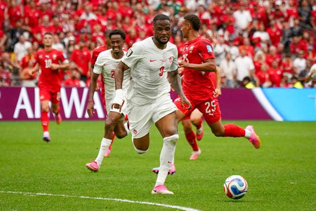 Kanada: Fußball FIFA Weltmeisterschaft 2026 Gruppenphase Schweiz vs Kanada BC Place Stadium (Vancouver, British Columbia): Cyle Larin (Kanada 9) *** Canada Soccer 2026 FIFA World Cup Group Stage Switzerland vs. Canada BC Place Stadium Vancouver, British Columbia Cyle Larin Canada 9 Copyright: xJOERANxSTEINSIEKx
