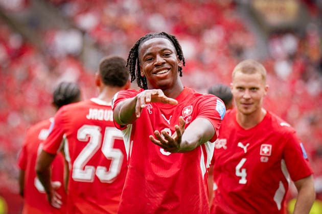 Kanada: Fußball FIFA Weltmeisterschaft 2026 Gruppenphase Schweiz vs Kanada BC Place Stadium (Vancouver, British Columbia): Tor und Torjubel zum 2:0 durch Johan Manzambi (Schweiz, 9) Freude, Emotionen, Jubel, Geste, Gestik, Emotion *** Canada Soccer 2026 FIFA World Cup Group Stage Switzerland vs. Canada BC Place Stadium Vancouver, British Columbia Goal and celebration of the 2–0 score by Johan Manzambi (Switzerland), 9 Joy, emotions, celebration, gesture, body language, emotion Copyright: xJOERANxSTEINSIEKx