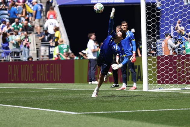 Bosnia and Herzegovina v Qatar - FIFA World Cup, WM, Weltmeisterschaft, Fussball 2026 - Group B SEATTLE, USA - JUNE 24: Nikola Vasilj of Bosnia and Herzegovina warms up prior the 2026 FIFA World Cup First Stage Group B match between Bosnia and Herzegovina and Qatar at Lumen Field (Seattle Stadium) in Seattle, Washington, United States on June 24, 2026. Samah Zidan Anadolu Washington United States. Editorial use only. Please get in touch for any other usage.  Copyright: x2026xAnadoluxSamahxZidanx
