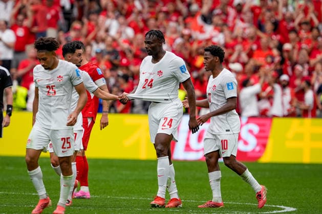 Kanada: Fußball FIFA Weltmeisterschaft 2026 Gruppenphase Schweiz vs Kanada BC Place Stadium (Vancouver, British Columbia): Tor und Torjubel zum 2:1 Anschlusstreffer durch Promise David (Kanada 24) Freude, Emotionen, Jubel *** Canada Soccer 2026 FIFA World Cup Group Stage Switzerland vs. Canada BC Place Stadium, Vancouver, British Columbia Goal and celebration following Promise David s 2-1 goal for Canada 24 Joy, emotion, celebration Copyright: xJOERANxSTEINSIEKx