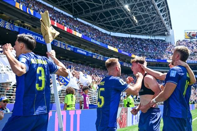 Bosnia and Herzegovina s Ermin Mahmic celebrates after scoring during a soccer game between Bosnia and Herzegovina and Qatar, on Wednesday 24 June 2026 in Seattle, the third and last day in the group stage, in group B of the FIFA World Cup, WM, Weltmeisterschaft, Fussball 2026 in the United States of America. DIRKxWAEM  x179167385x
