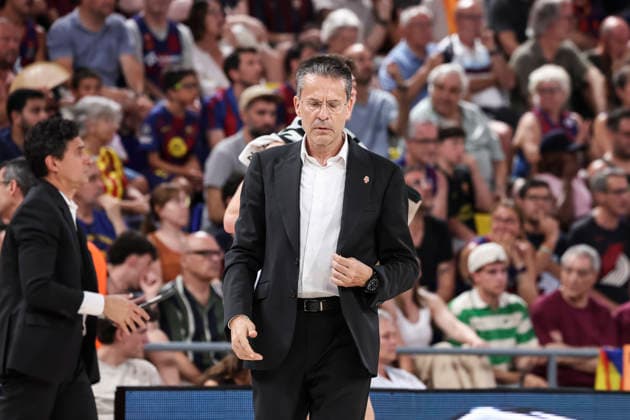 June 24, 2026, Barcelona, Barcelona, Spain: Pedro Martinez, head coach of Valencia Basket, looks on during the Spanish League, Liga ACB Endesa, basketball Final Game 4 match played between FC Barcelona, Barca and Valencia Basket at Palau Blaugrana on June 24, 2026 in Barcelona, Spain. Barcelona Spain - ZUMAa181 20260624_zaa_a181_071 Copyright: xJavierxBorregox