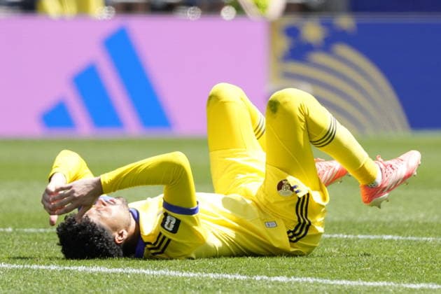 FIFA World Cup, WM, Weltmeisterschaft, Fussball 2026 - Group B - Bosnia and Herzegovina vs Qatar goalkeeper Mahmud Abunada of Qatar lies on the ground after losing the FIFA World Cup 2026 group stage match Bosnia and Herzegovina against Qatar, in Seattle, Washington, USA, 24 June 2026. SEATTLE United States  Copyright: xSTEPHANxBRASHEARx