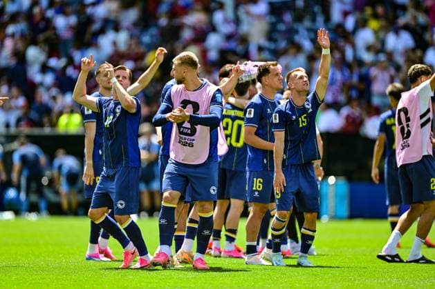 Bosnia and Herzegovina s players celebrate after winning a soccer game between Bosnia and Herzegovina and Qatar, on Wednesday 24 June 2026 in Seattle, the third and last day in the group stage, in group B of the FIFA World Cup, WM, Weltmeisterschaft, Fussball 2026 in the United States of America. DIRKxWAEM  x179168884x