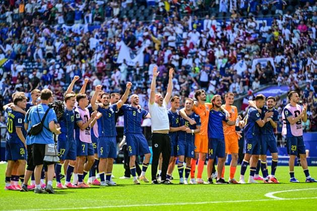 Bosnia and Herzegovina s players celebrate after winning a soccer game between Bosnia and Herzegovina and Qatar, on Wednesday 24 June 2026 in Seattle, the third and last day in the group stage, in group B of the FIFA World Cup, WM, Weltmeisterschaft, Fussball 2026 in the United States of America. DIRKxWAEM  x179169033x