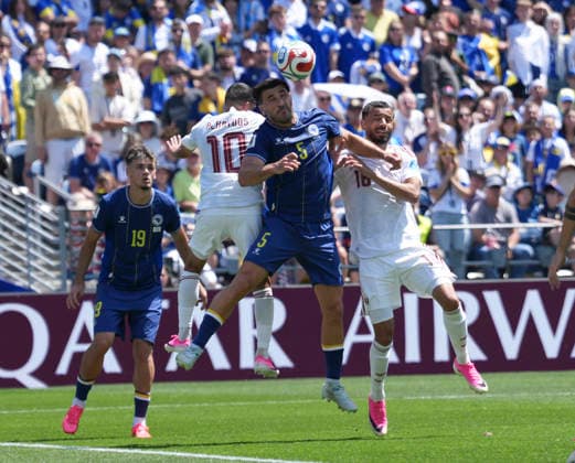 (260625) -- SEATTLE, June 25, 2026 -- Sead Kolasinac (top C) of Bosnia and Herzegovina jumps for a header during the group B match between Bosnia and Herzegovina and Qatar at the 2026 FIFA World Cup, WM, Weltmeisterschaft, Fussball at Seattle Stadium in Seattle, the United States, June 24, 2026. ) (SP)U.S.-SEATTLE-FOOTBALL-FIFA WORLD CUP-GROUP B-BIH VS QAT PengxZiyang 