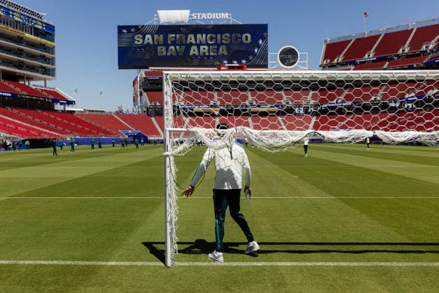 SOCCER AUSTRALIA TRAINING, Socceroos player Patrick Beach gets a first look of the pitch ahead of their match against Paraguay at the San Francisco Bay Area Stadium in Santa Clara, California, United States, Wednesday, June 24, 2026. ( NO ARCHIVING Alameda California United States  Copyright: xJasonxHenryx 20260625161566550248