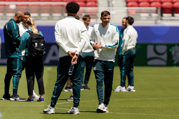SOCCER AUSTRALIA TRAINING, Socceroos player Paul Okon-Engstler gets a first look of the pitch ahead of their match against Paraguay at the San Francisco Bay Area Stadium in Santa Clara, California, United States, Wednesday, June 24, 2026. ( NO ARCHIVING Alameda California United States  Copyright: xJasonxHenryx 20260625142232268716