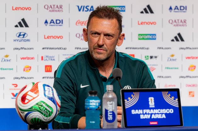SOCCER AUSTRALIA TRAINING, Socceroos coach Tony Popovic during a press conference, PK, Pressekonferenz ahead of their match against Paraguay at the San Francisco Bay Area Stadium in Santa Clara, California, United States, Wednesday, June 24, 2026. ( NO ARCHIVING Alameda California United States  Copyright: xJasonxHenryx 20260625175852661442