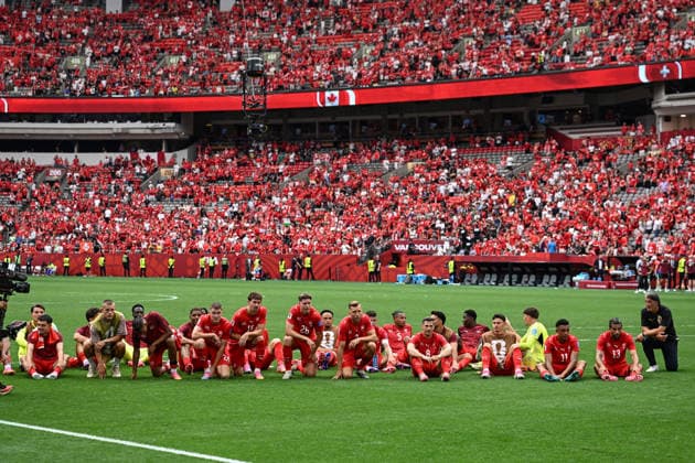 Switzerland players gather after their win over Canada, Switzerland v Canada, Group B football match of the FIFA World Cup, WM, Weltmeisterschaft, Fussball 2026 at BC Place, Vancouver, Canada on Wednesday 24 June 2026. Photo: Andrew Cornaga Vancouver Canada Copyright: xAndrewxCornaga x