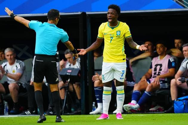 Vinicius Junior of Brazil talks to the referee Scotland v Brazil, 2026 FIFA World Cup, WM, Weltmeisterschaft, Fussball Group C, Football, Miami Stadium, Miami, Florida, USA - 24 Jun 2026Miami Miami Stadium Florida (FL) United States of America EDITORIAL USE ONLY No use with unauthorised audio, video, data, fixture lists, club league logos or live services. Online in-match use limited to 120 images, no video emulation. No use in betting, games or single club league player publications.  Copyright: xJavierxGarcia Shutterstockx 16956030an