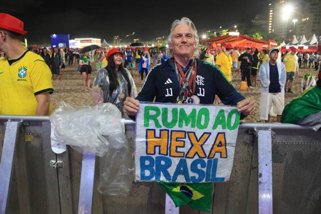 Escócia x Brasil Arena Copacabana RJ RIO DE JANEIRO, RJ - 24.06.2026: ESCoCIA X BRASIL ARENA COPACABANA RJ - Fans watch the Scotland vs. Brazil game at the Copacabana Arena on the sands of Copacabana Beach in Rio de Janeiro, RJ. (Photo: Luiz Gomes Fotoarena) x2969439x  LuizxGomes